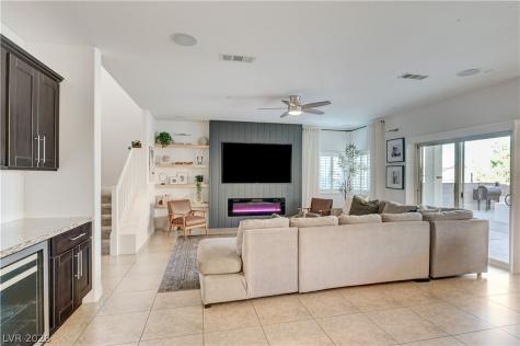 176 Kirkton Street Henderson NV 89012