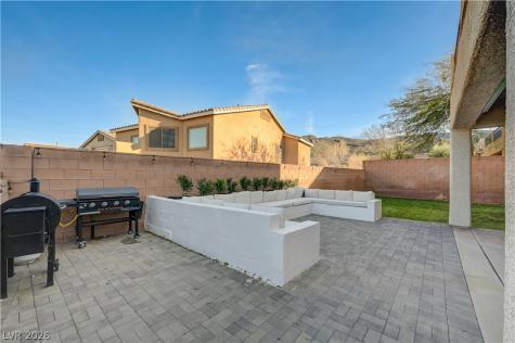 176 Kirkton Street Henderson NV 89012