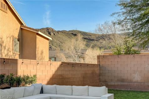 176 Kirkton Street Henderson NV 89012