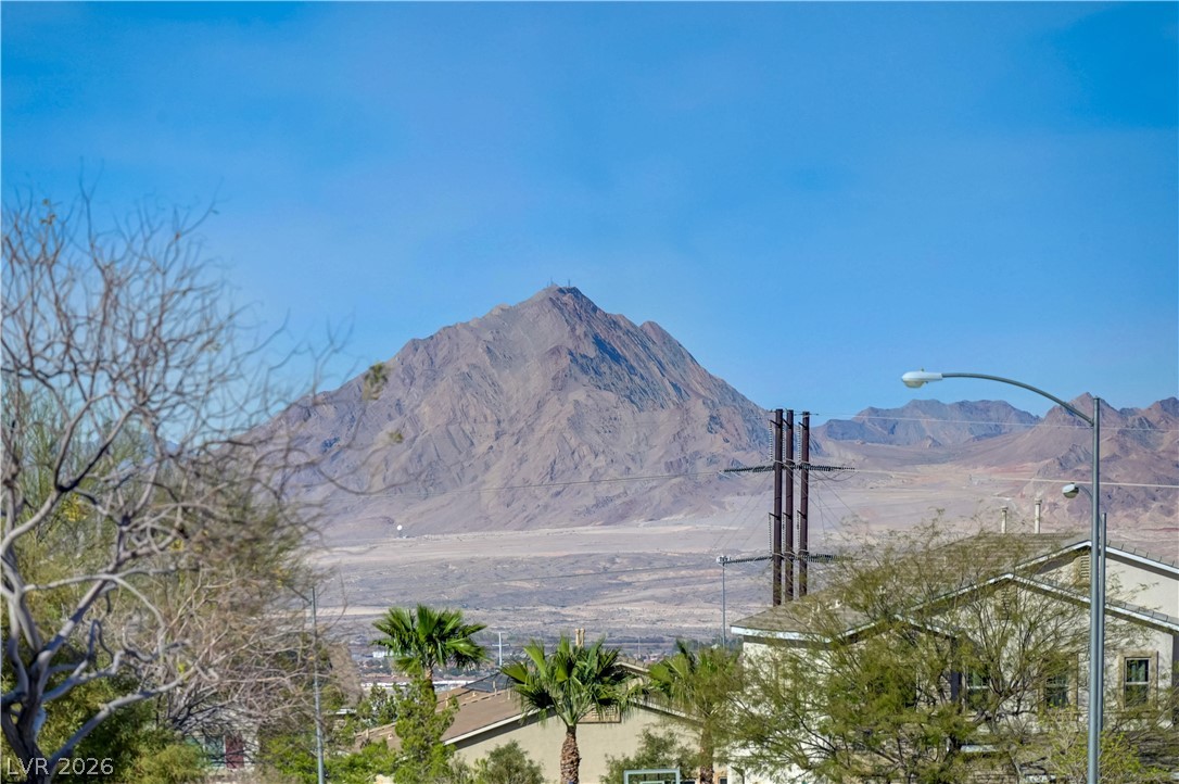 176 Kirkton Street Henderson NV 89012