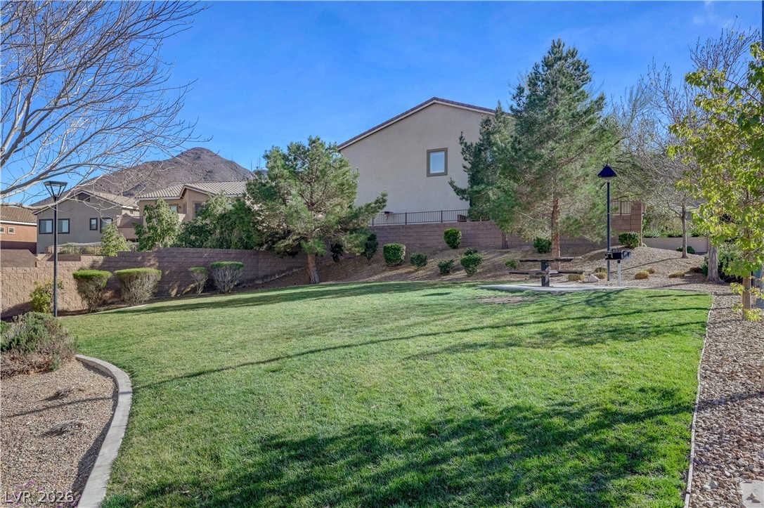 176 Kirkton Street Henderson NV 89012