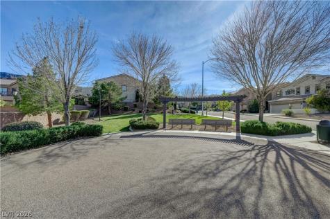 176 Kirkton Street Henderson NV 89012