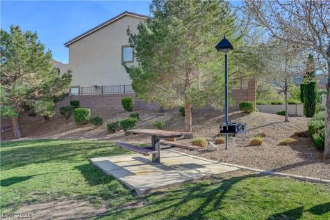 176 Kirkton Street Henderson NV 89012