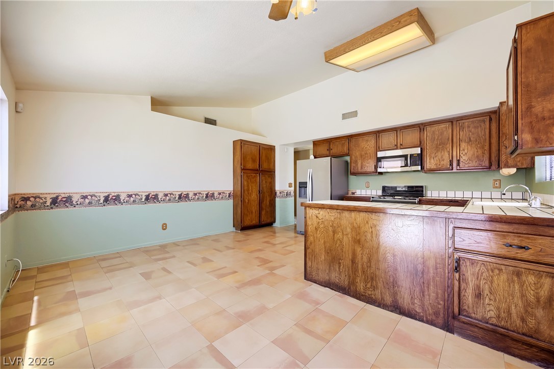 1013 Greystone Drive Las Vegas NV 89108