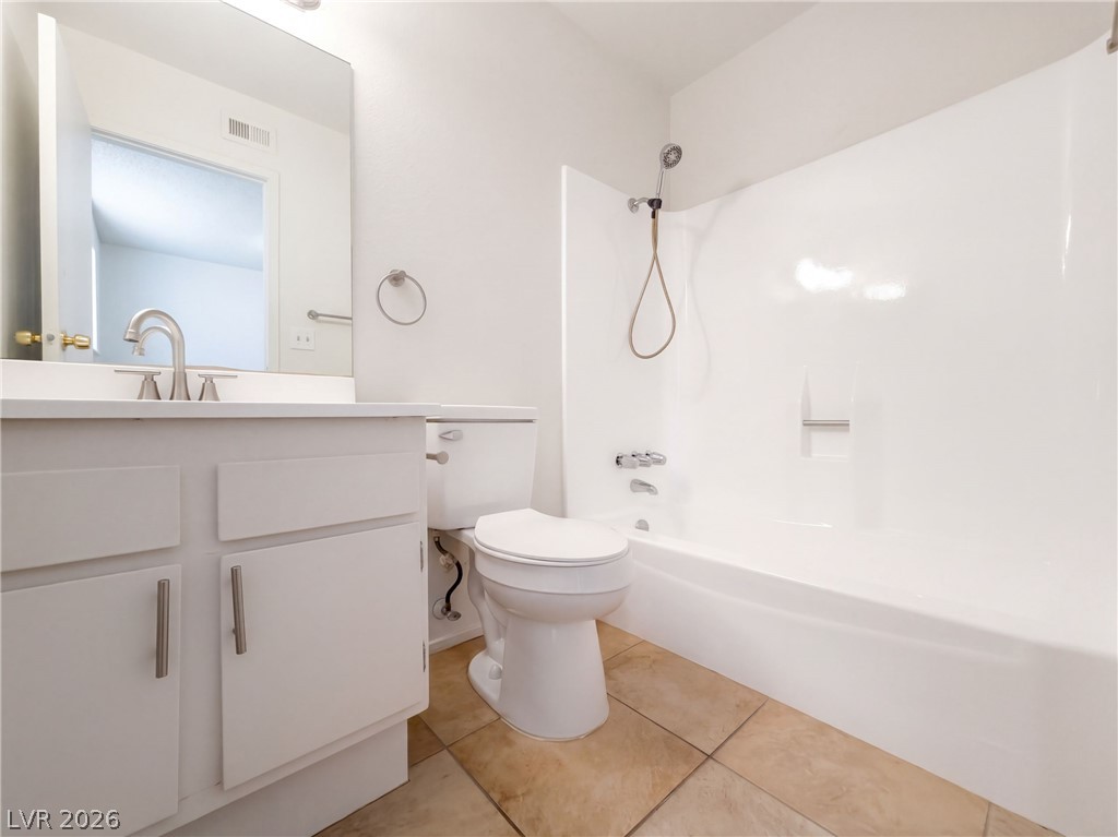 1511 Living Desert Drive B Las Vegas NV 89119