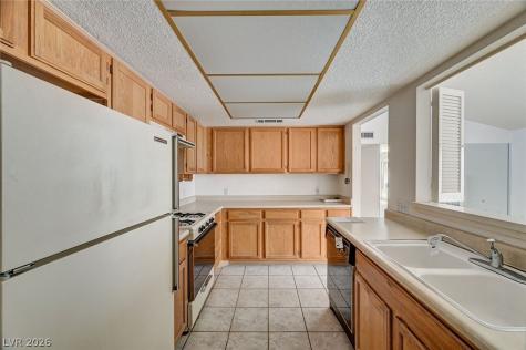 2535 Castlesands Way Las Vegas NV 89121