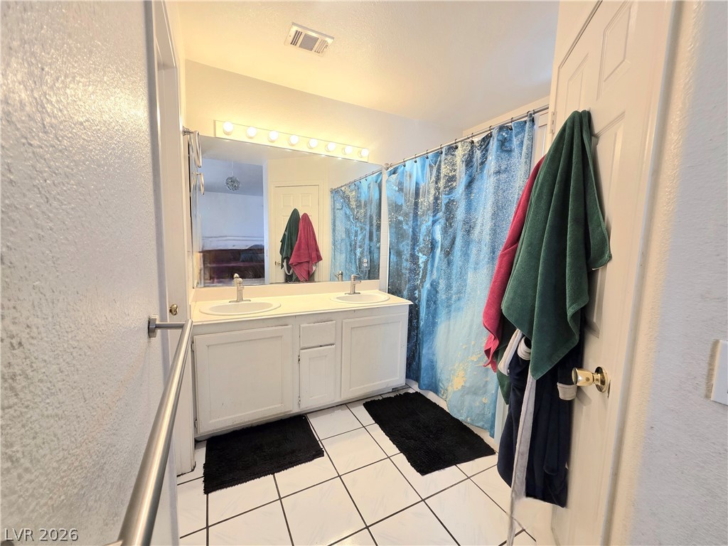 2217 Avery Drive Las Vegas NV 89108