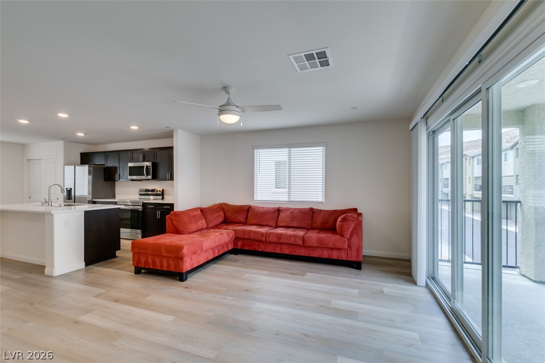 6860 Prairie Pearl Street Las Vegas NV 89148