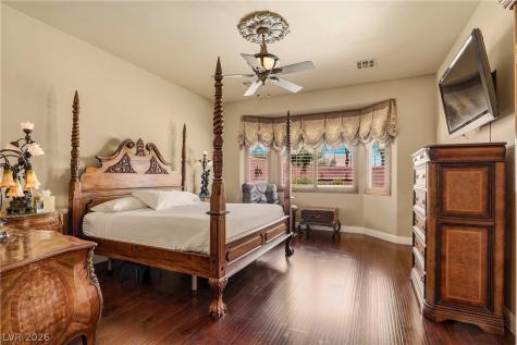 9518 Quiet Valley Avenue Las Vegas NV 89149