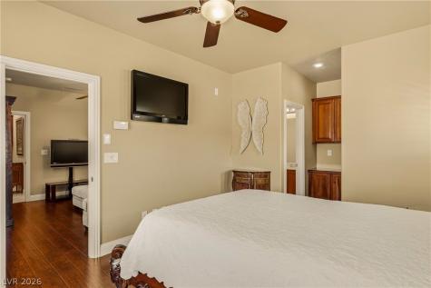 9518 Quiet Valley Avenue Las Vegas NV 89149