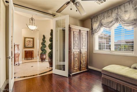9518 Quiet Valley Avenue Las Vegas NV 89149
