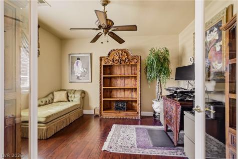 9518 Quiet Valley Avenue Las Vegas NV 89149