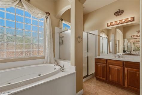 9518 Quiet Valley Avenue Las Vegas NV 89149