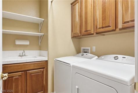 9518 Quiet Valley Avenue Las Vegas NV 89149