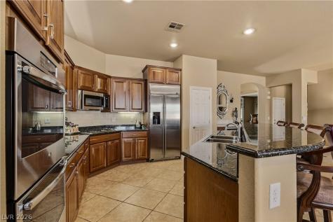 9518 Quiet Valley Avenue Las Vegas NV 89149