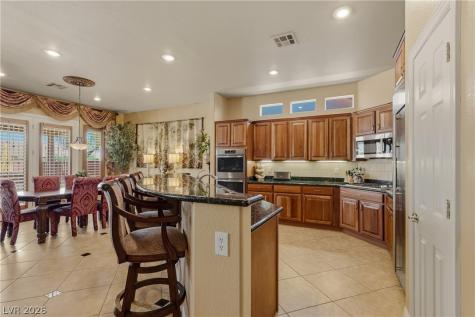 9518 Quiet Valley Avenue Las Vegas NV 89149