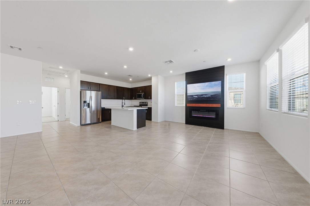 8038 Roughcut Avenue Las Vegas NV 89113