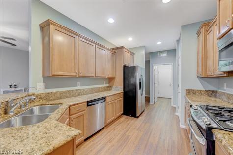 6170 Fox Creek Avenue Las Vegas NV 89122
