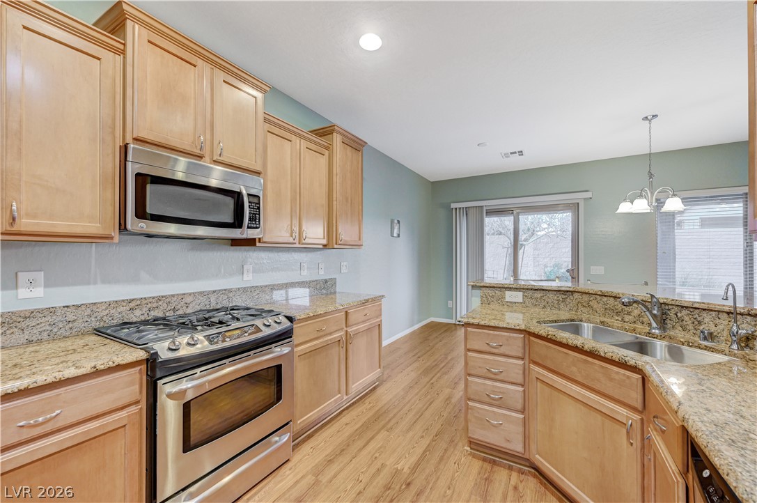 6170 Fox Creek Avenue Las Vegas NV 89122