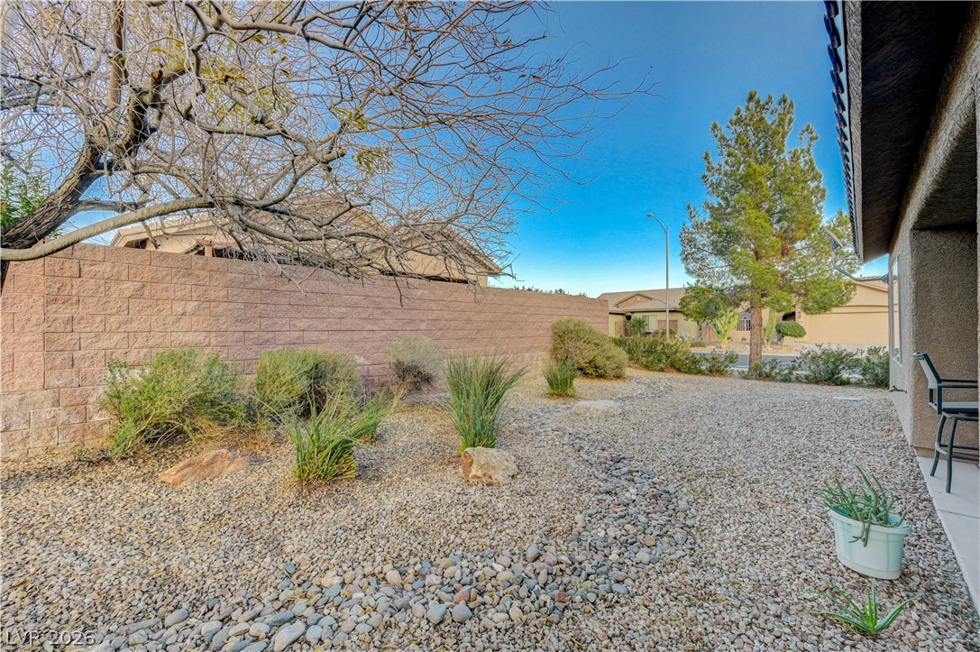6170 Fox Creek Avenue Las Vegas NV 89122