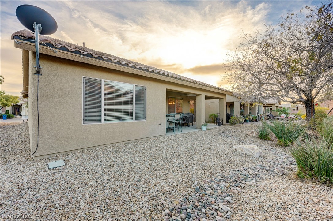 6170 Fox Creek Avenue Las Vegas NV 89122