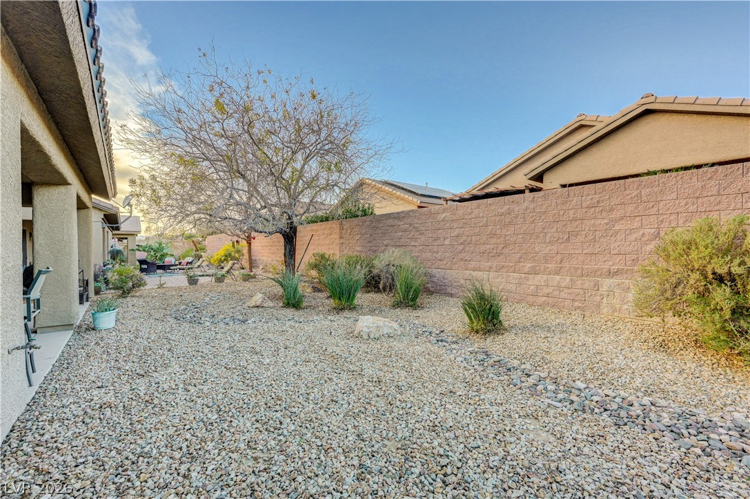 6170 Fox Creek Avenue Las Vegas NV 89122
