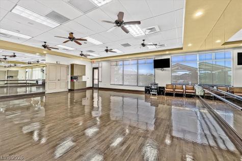 6170 Fox Creek Avenue Las Vegas NV 89122