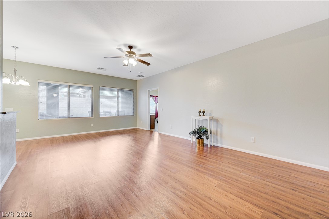 6170 Fox Creek Avenue Las Vegas NV 89122