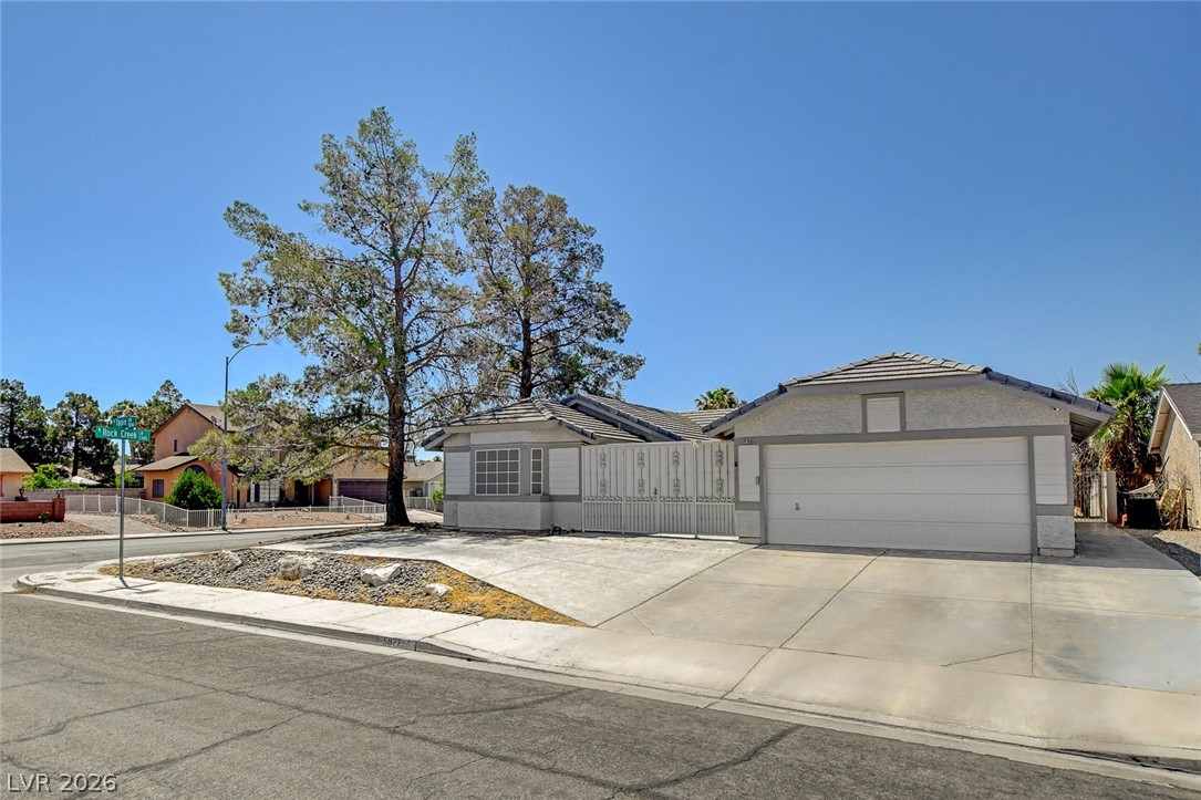 5877 Tippin Drive Las Vegas NV 89130