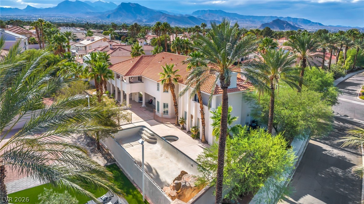 8113 Sapphire Bay Circle Las Vegas NV 89128