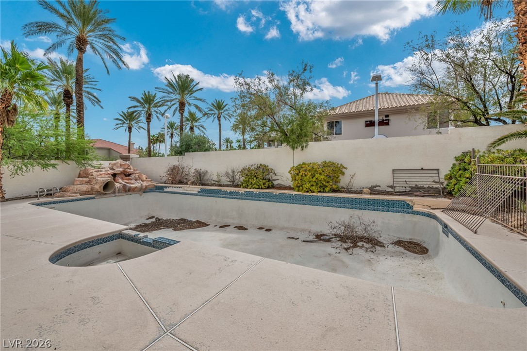 8113 Sapphire Bay Circle Las Vegas NV 89128