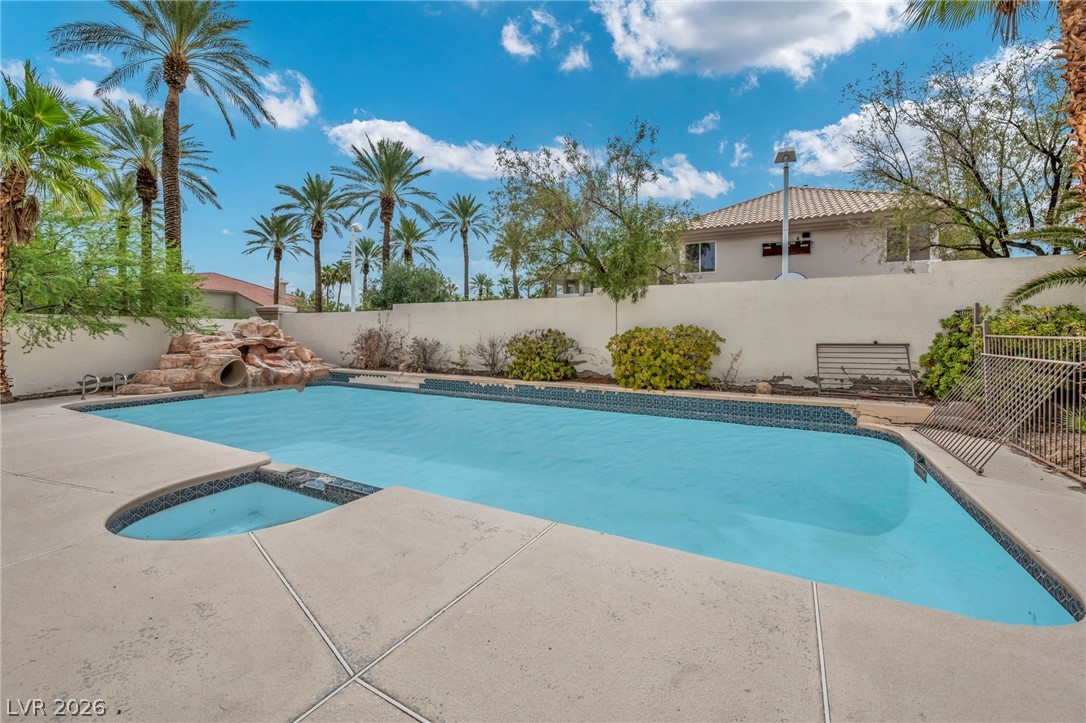 8113 Sapphire Bay Circle Las Vegas NV 89128