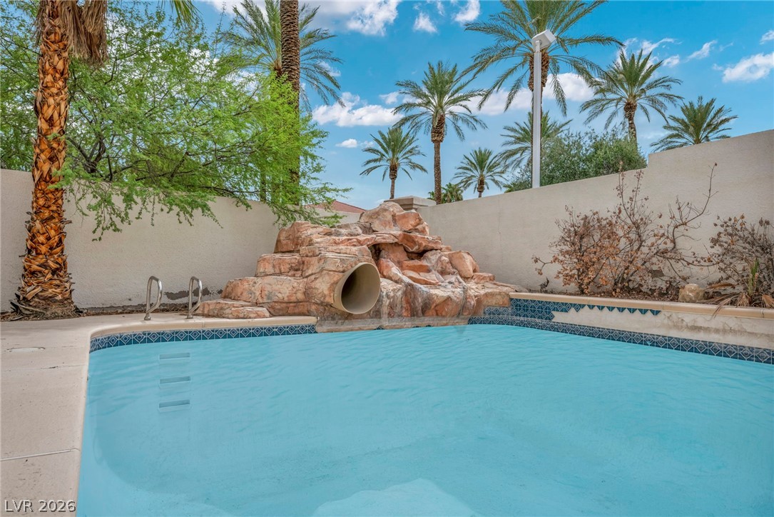 8113 Sapphire Bay Circle Las Vegas NV 89128