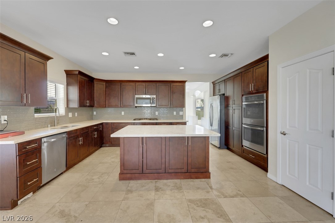 6695 North Grand Canyon Drive Las Vegas NV 89149