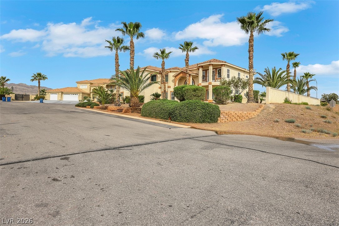 6695 North Grand Canyon Drive Las Vegas NV 89149