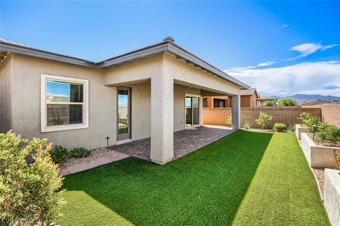 647 Longfeather Street Henderson NV 89011
