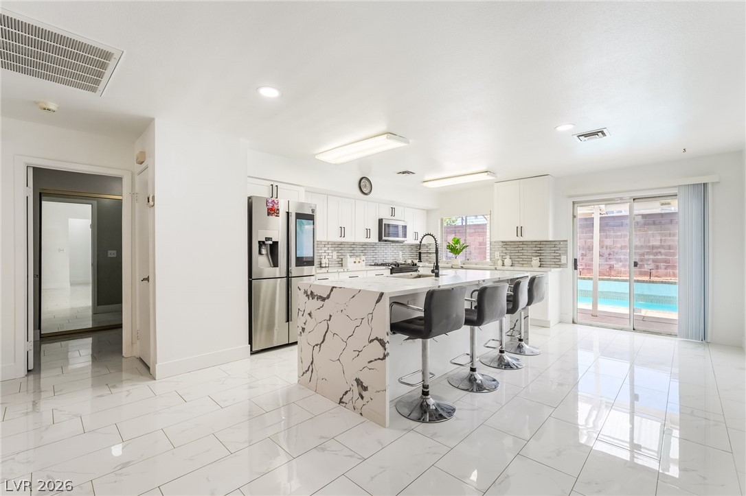 3983 Redwood Street Las Vegas NV 89103