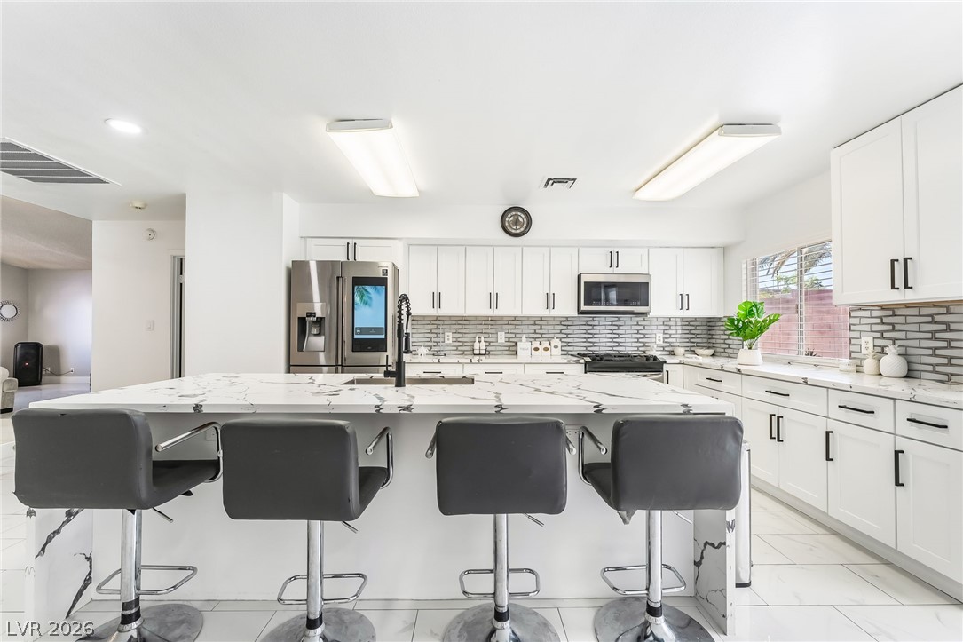 3983 Redwood Street Las Vegas NV 89103