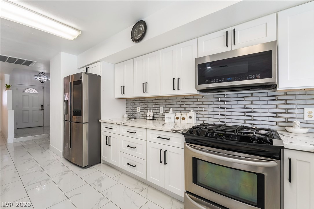 3983 Redwood Street Las Vegas NV 89103
