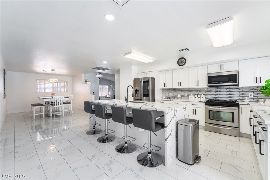 3983 Redwood Street Las Vegas NV 89103