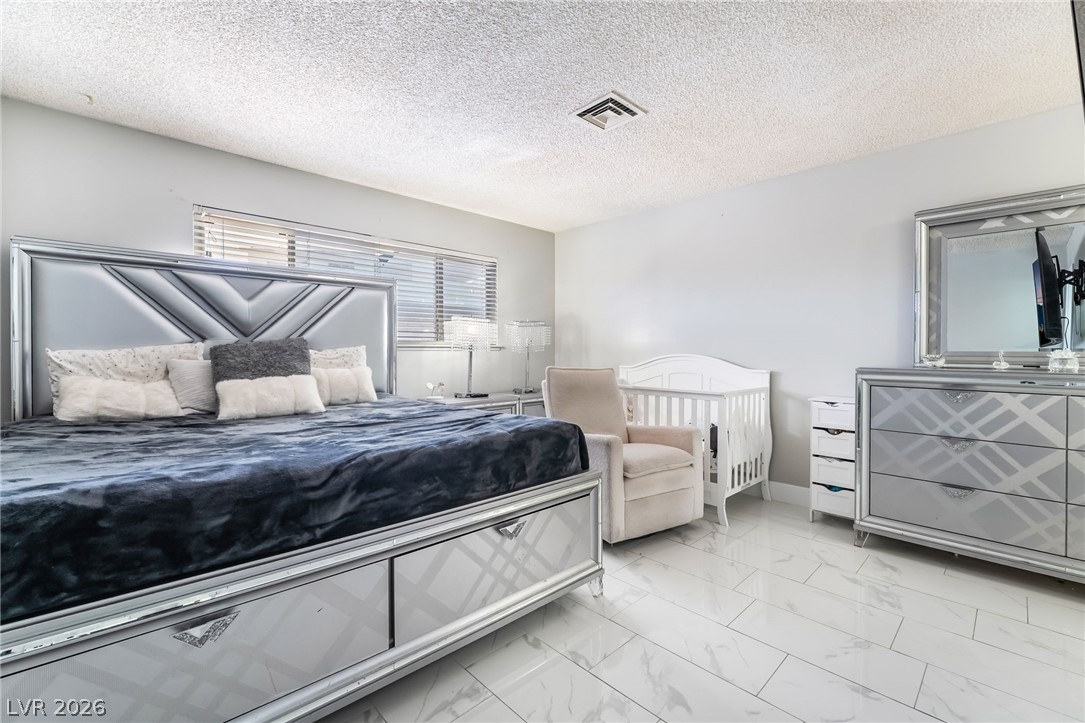 3983 Redwood Street Las Vegas NV 89103