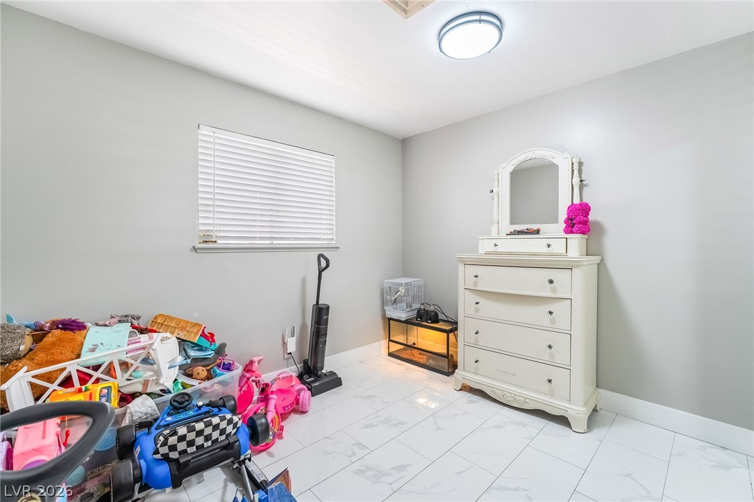 3983 Redwood Street Las Vegas NV 89103