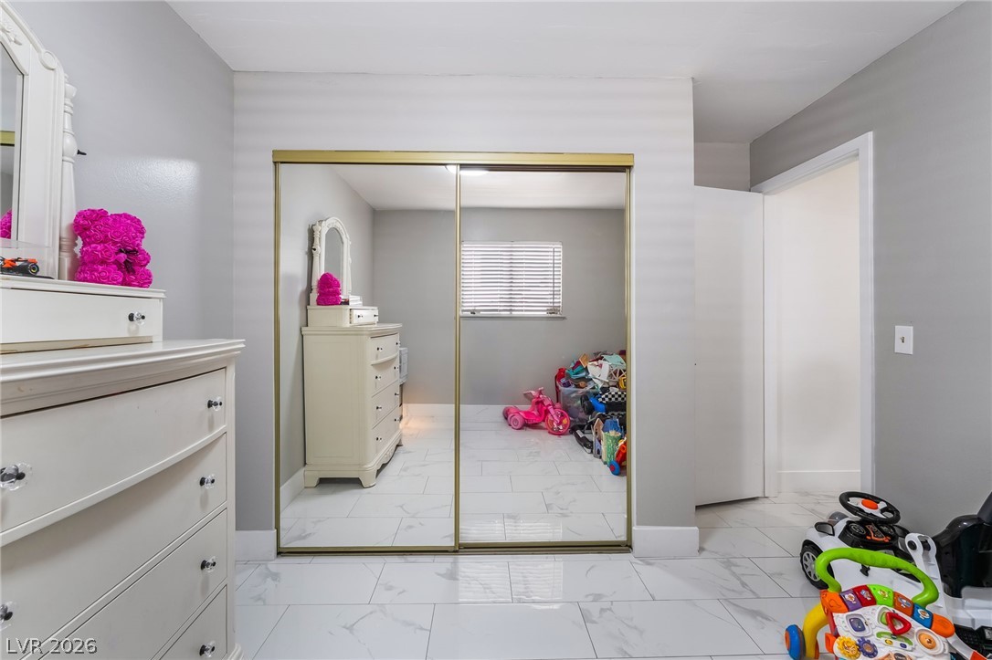 3983 Redwood Street Las Vegas NV 89103
