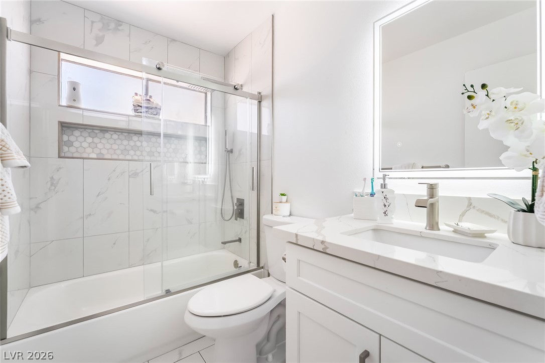 3983 Redwood Street Las Vegas NV 89103