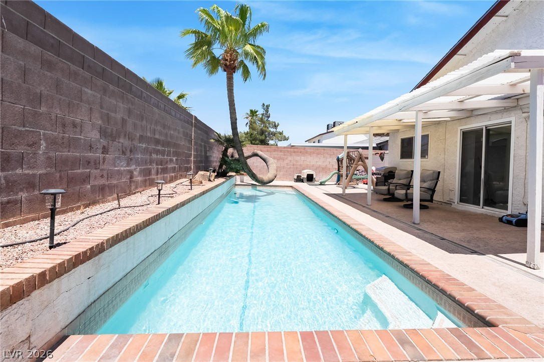 3983 Redwood Street Las Vegas NV 89103