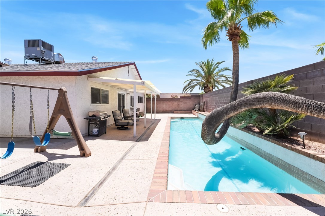 3983 Redwood Street Las Vegas NV 89103