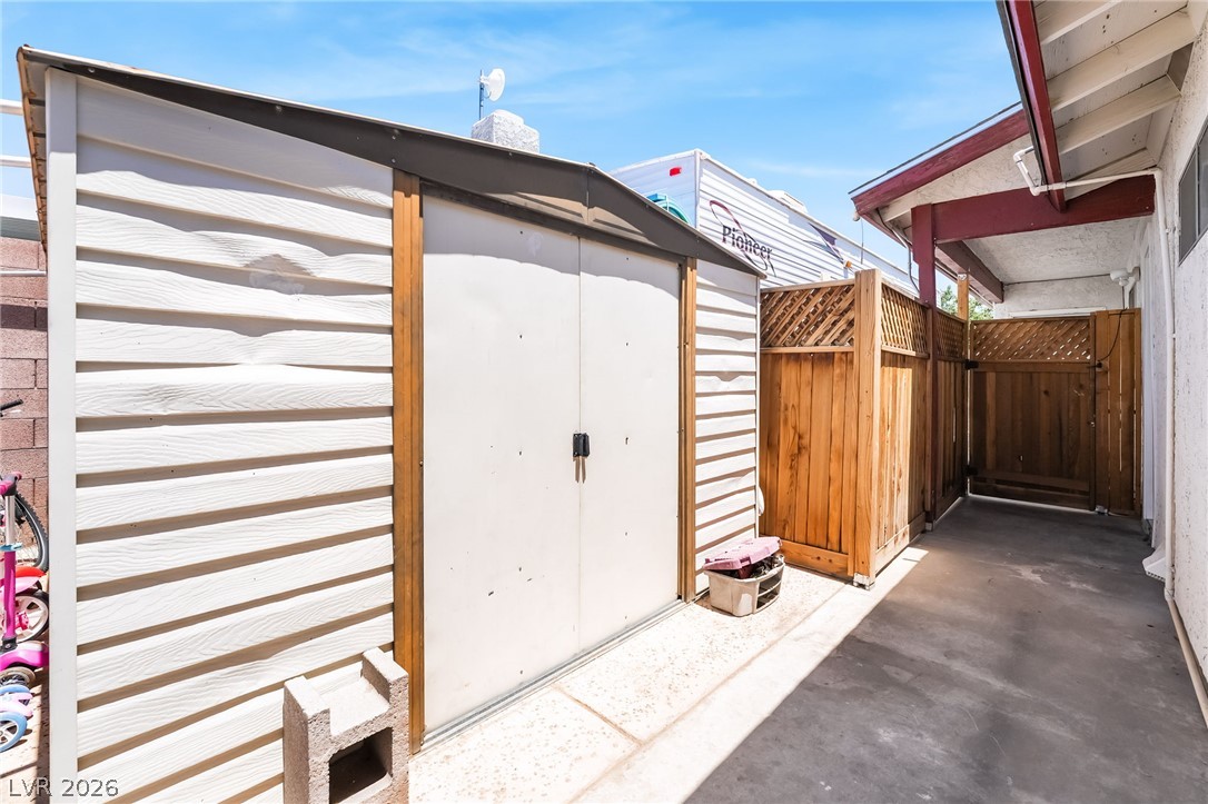 3983 Redwood Street Las Vegas NV 89103