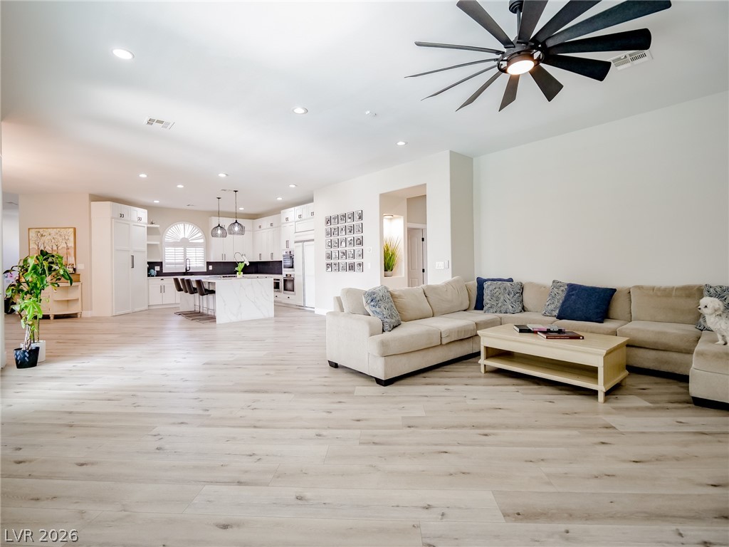 1740 Oval Circle Las Vegas NV 89117
