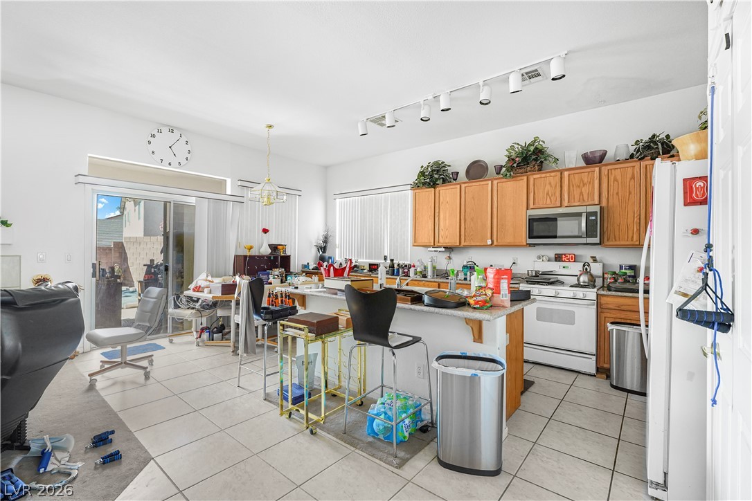 815 Roaring Falls Avenue Henderson NV 89052