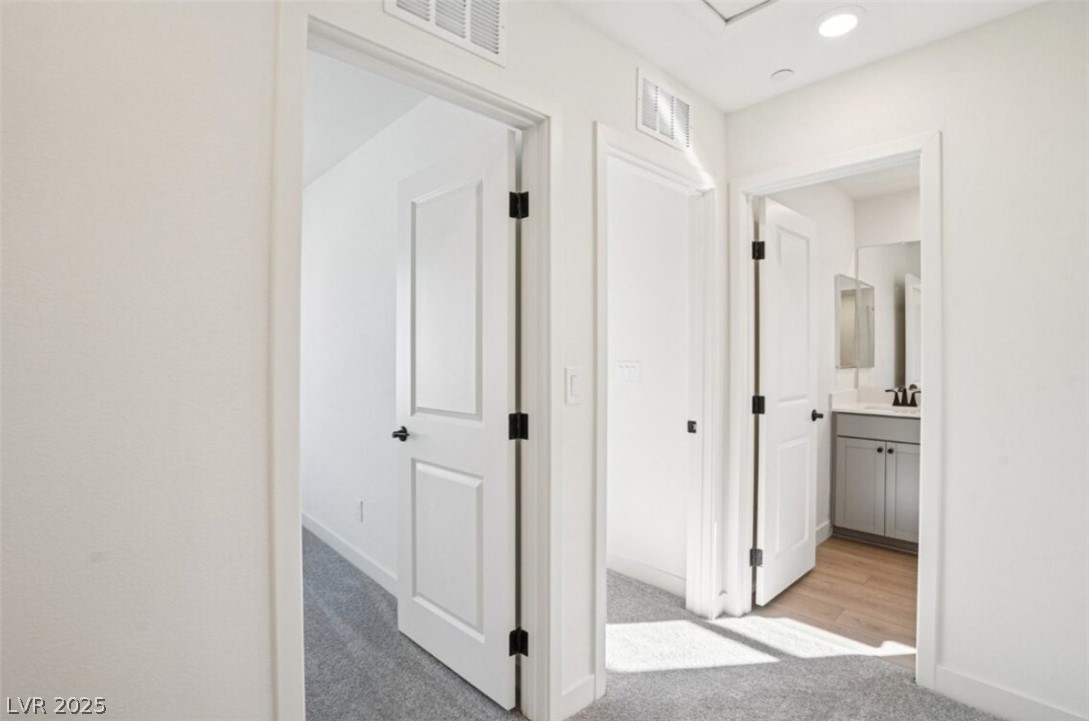 5864 Wisteria Walk Street Las Vegas NV 89148